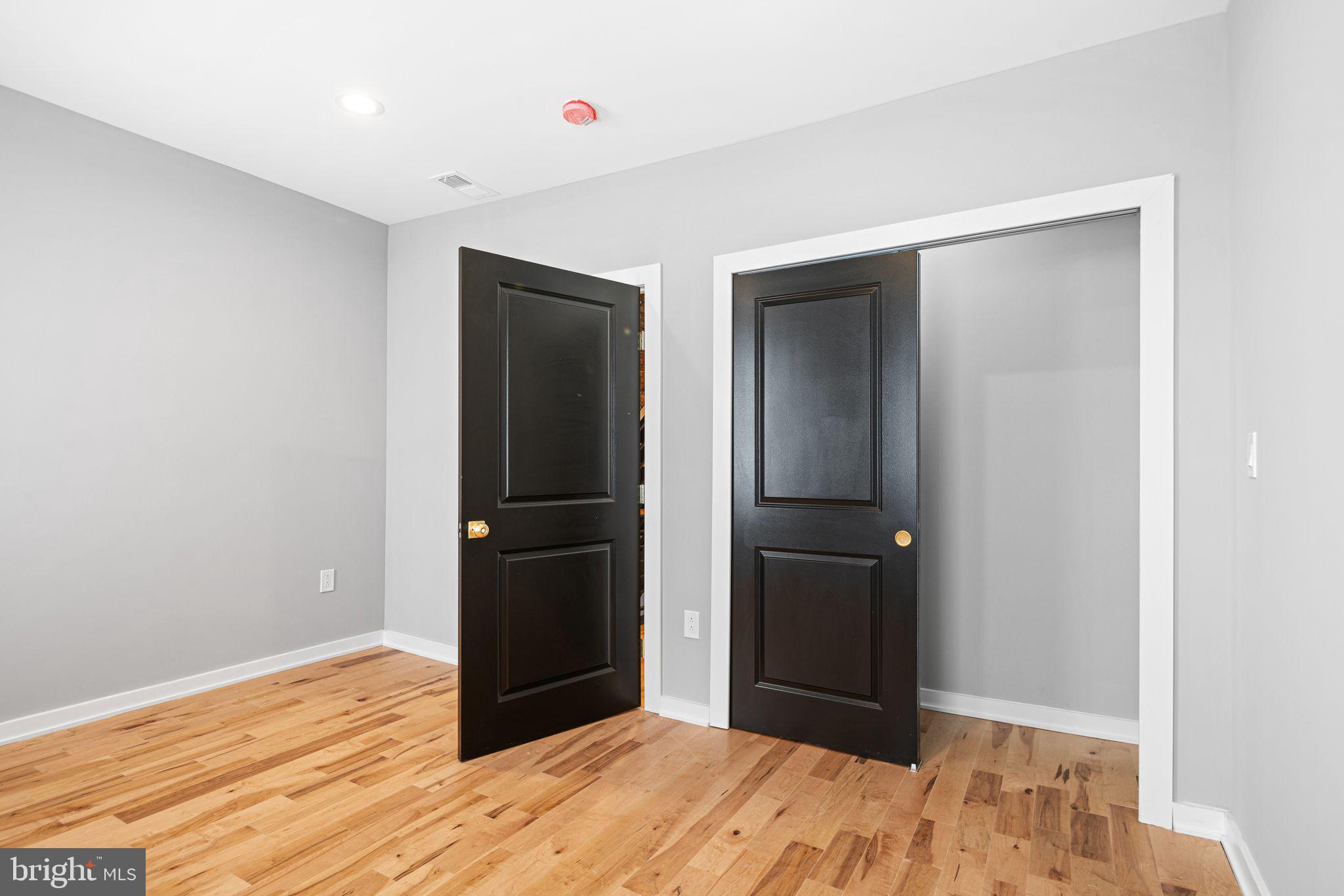 PASSYUNK SQUARE - Residential