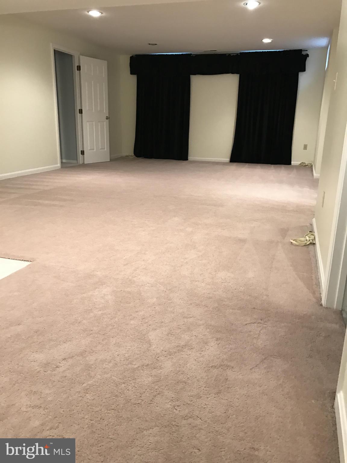 BROOKE MANOR FARMS - Residential Lease