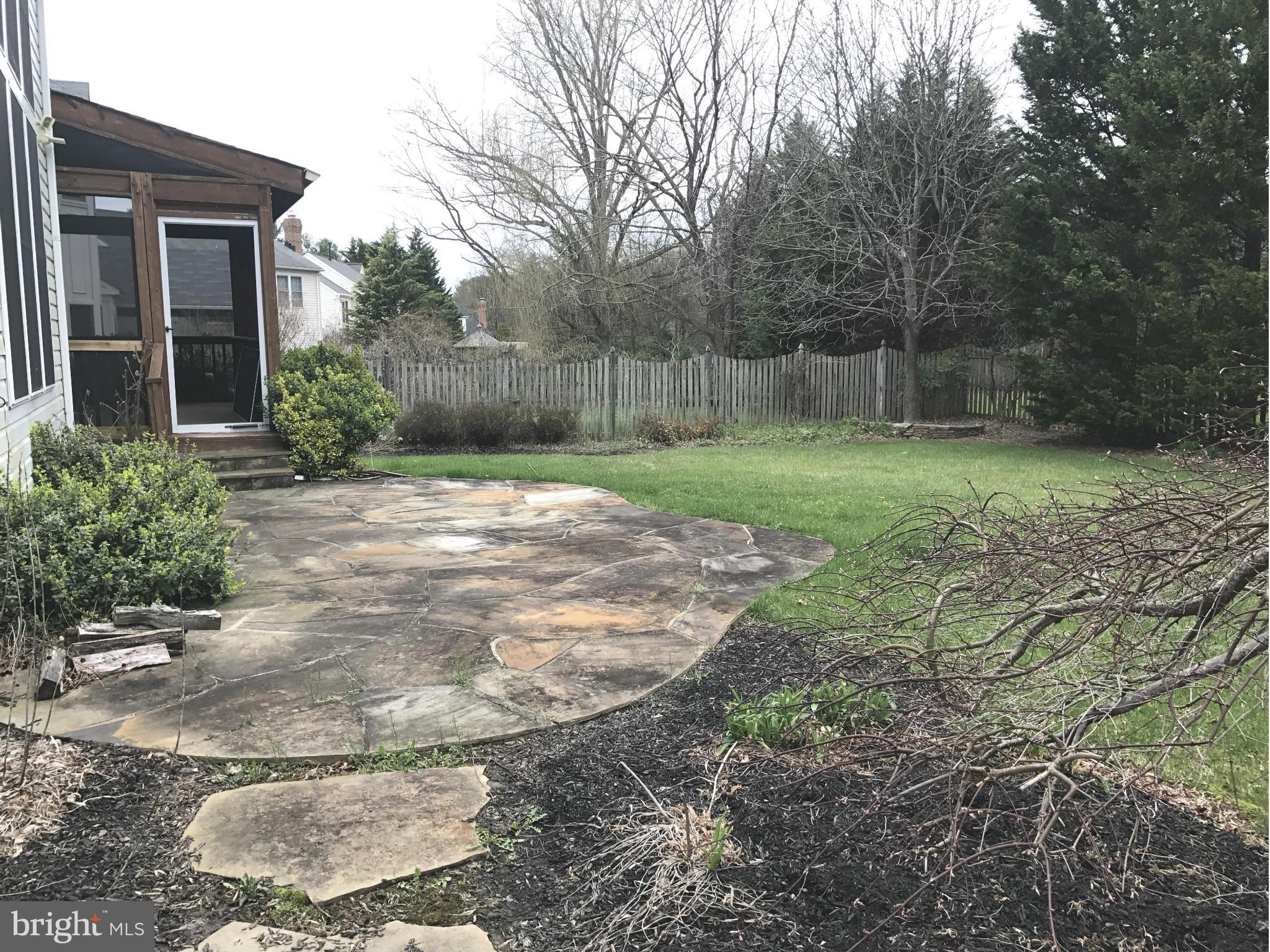 BROOKE MANOR FARMS - Residential Lease