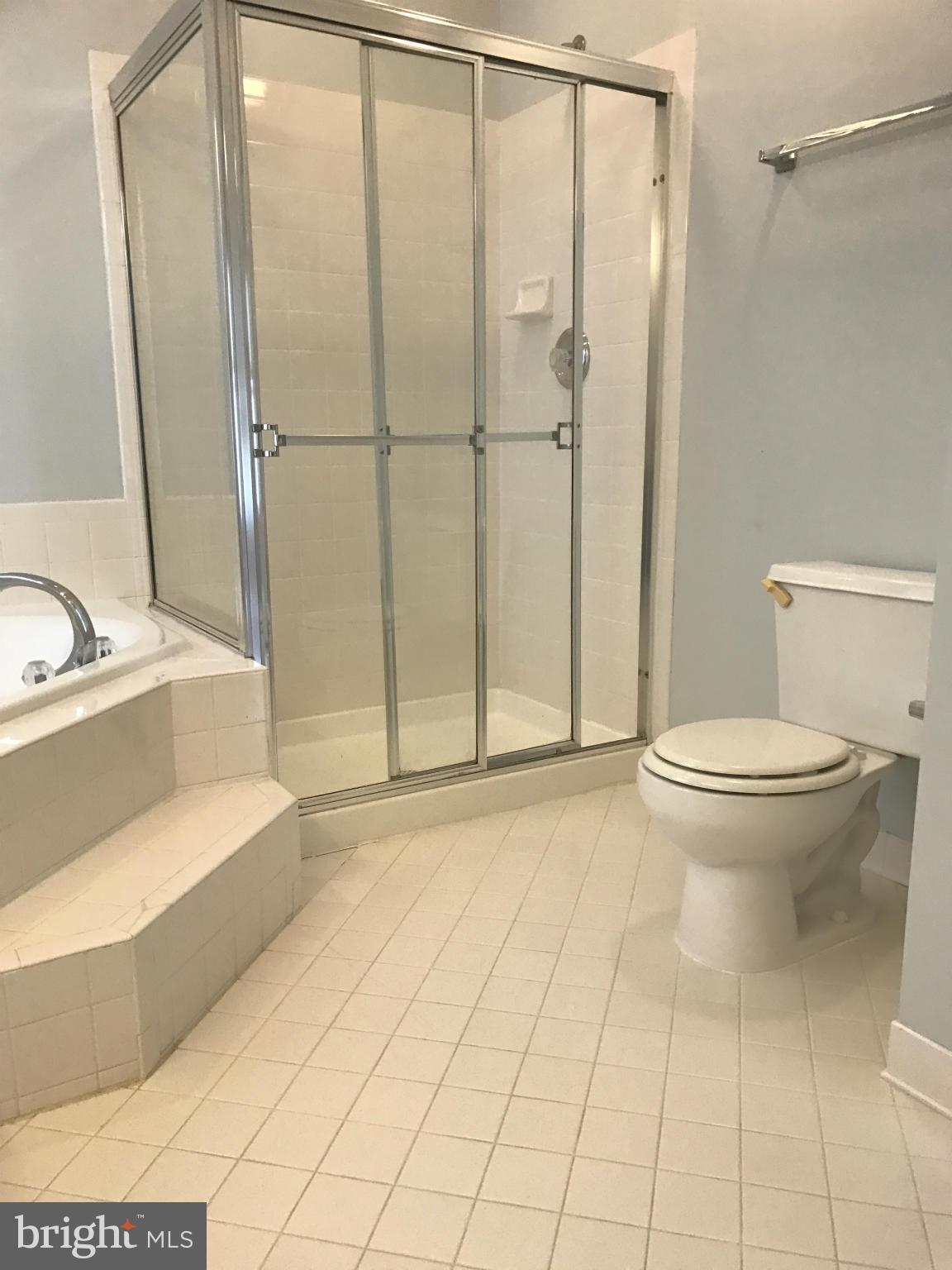 BROOKE MANOR FARMS - Residential Lease