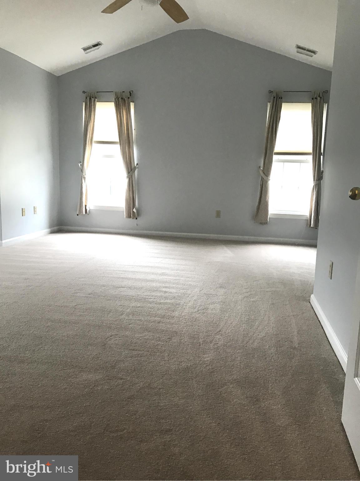 BROOKE MANOR FARMS - Residential Lease