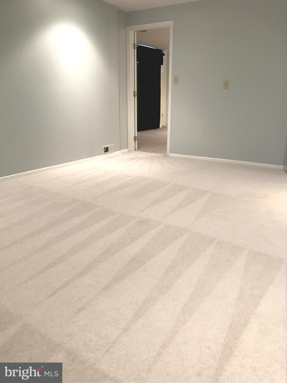 BROOKE MANOR FARMS - Residential Lease