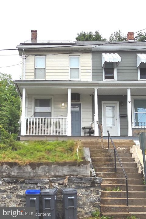 Townhouse For Sale - 117 Penn Street<br/> STEELTON, PA 17113
