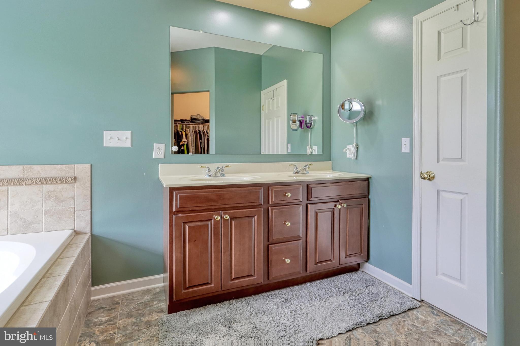 SAGE HILL - Residential