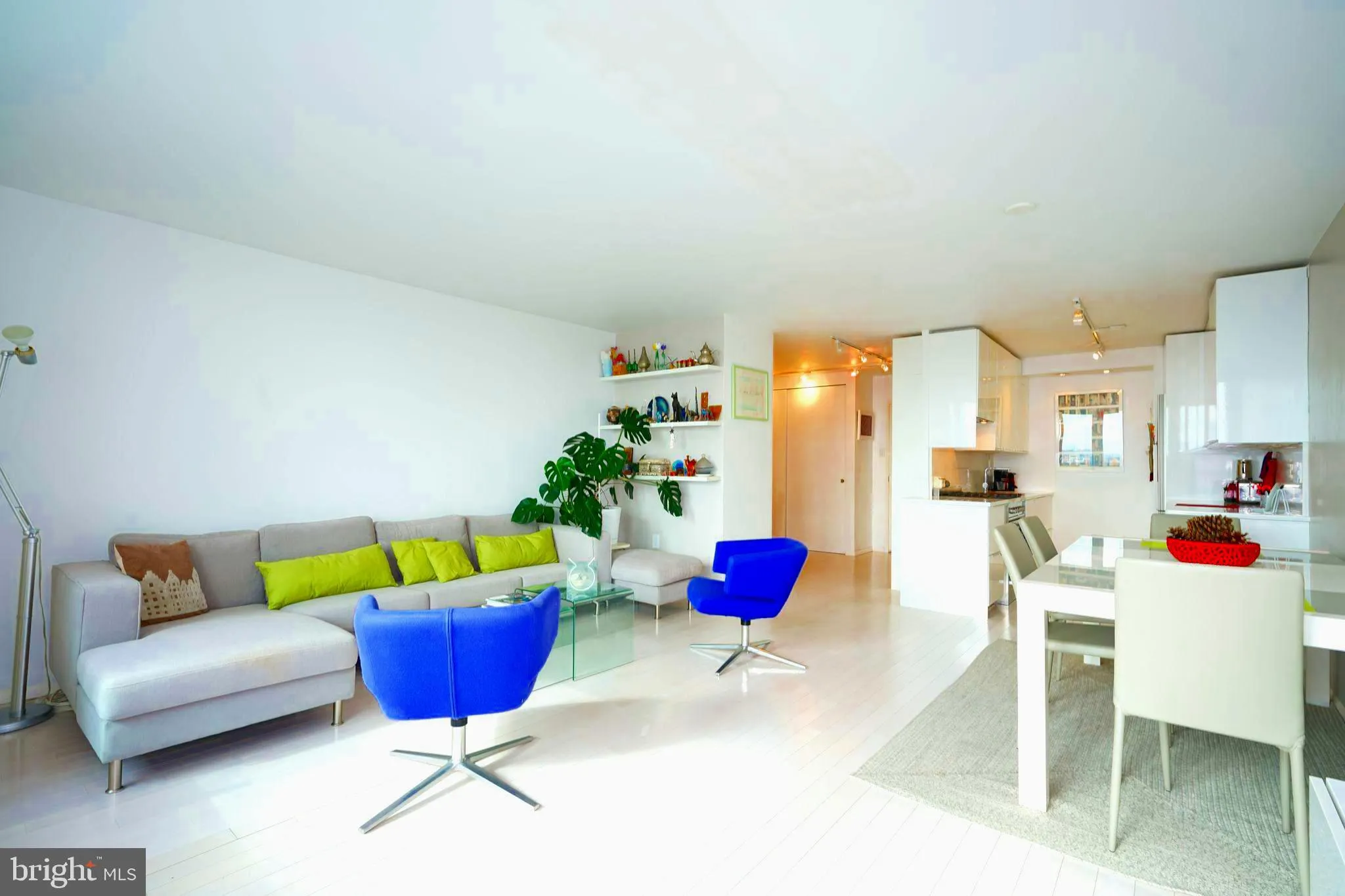 Philadelphia, Pennsylvania 19106, United States, 1 Bedroom Bedrooms, ,1 BathroomBathrooms,Residential,Contingent,64822