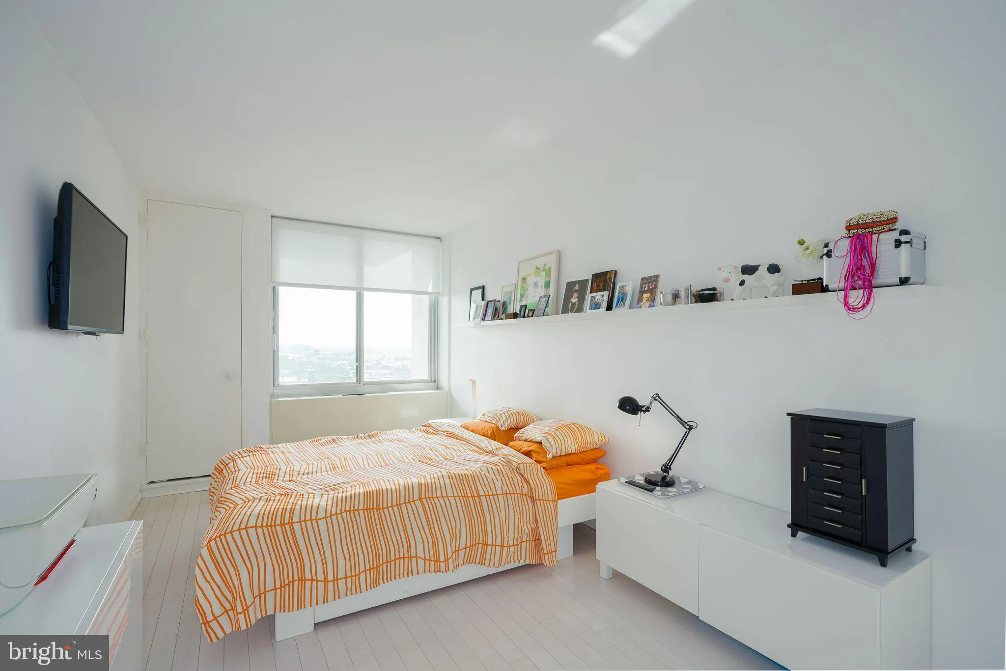 Philadelphia, Pennsylvania 19106, United States, 1 Bedroom Bedrooms, ,1 BathroomBathrooms,Residential,Contingent,64822