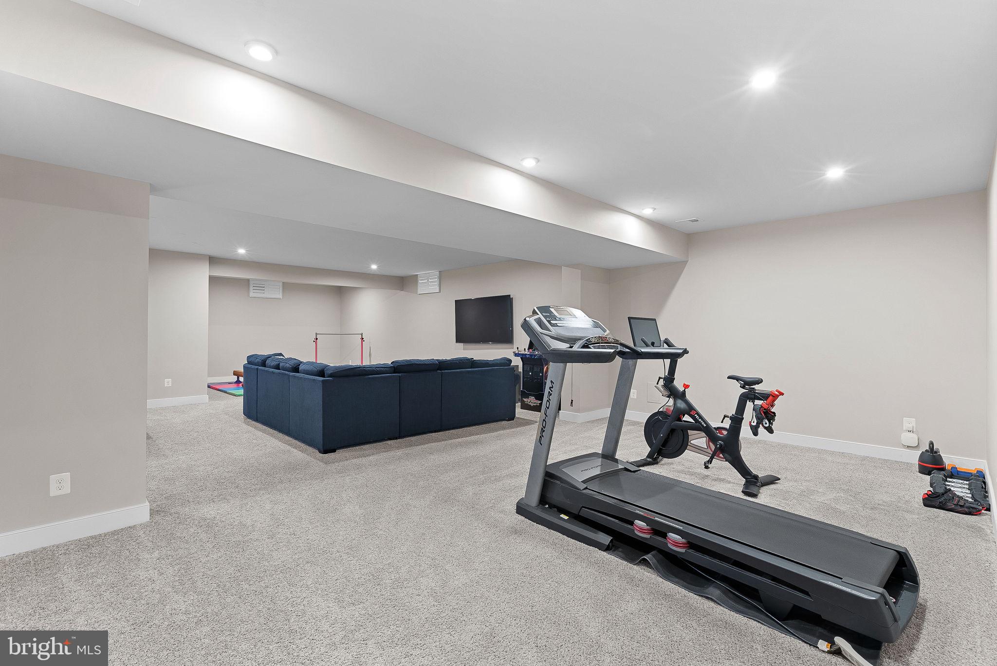 GROVE AT WILLOWSFORD - Residential