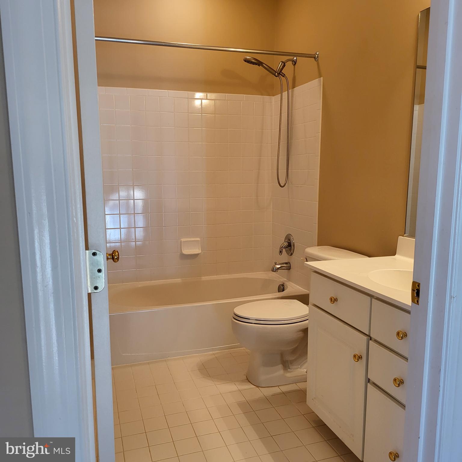 INLET COVE - Residential Lease