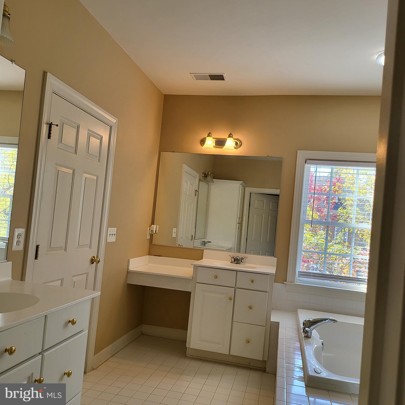 INLET COVE - Residential Lease