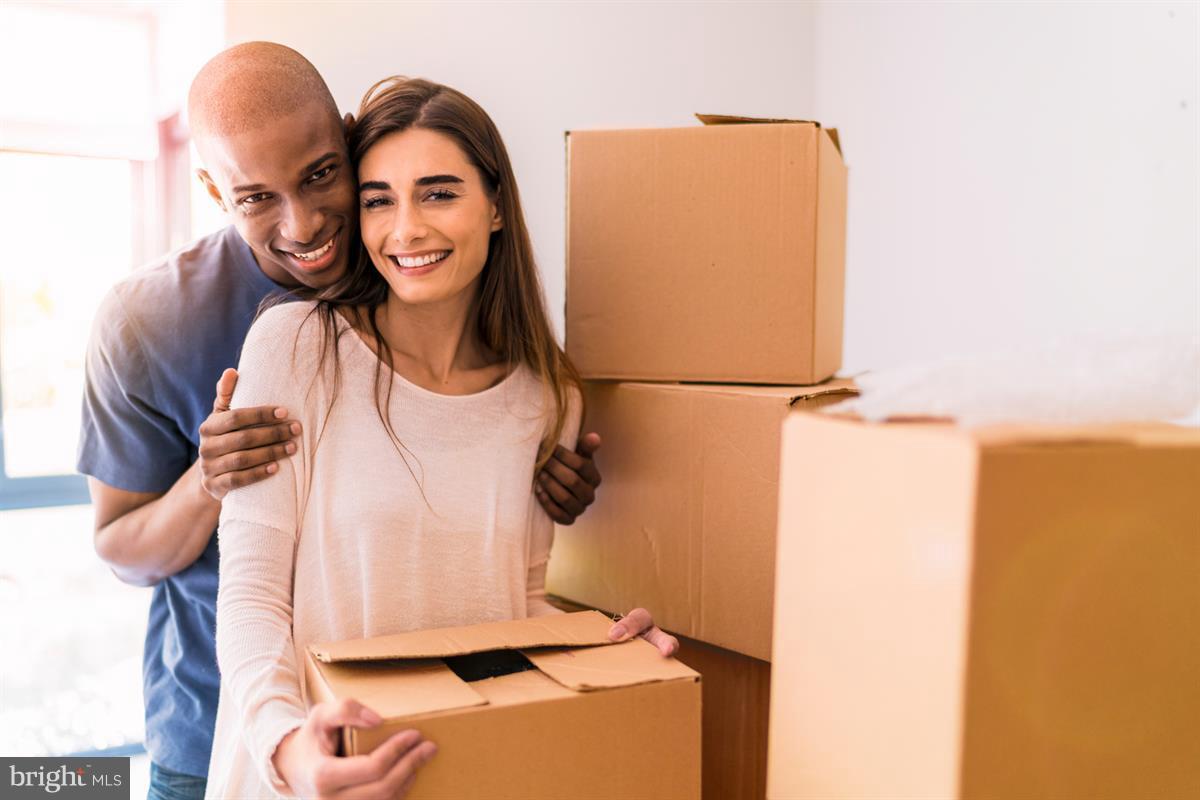 CREEKSIDE VILLAGE - Residential