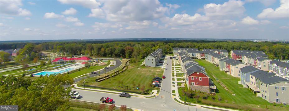 CREEKSIDE VILLAGE - Residential