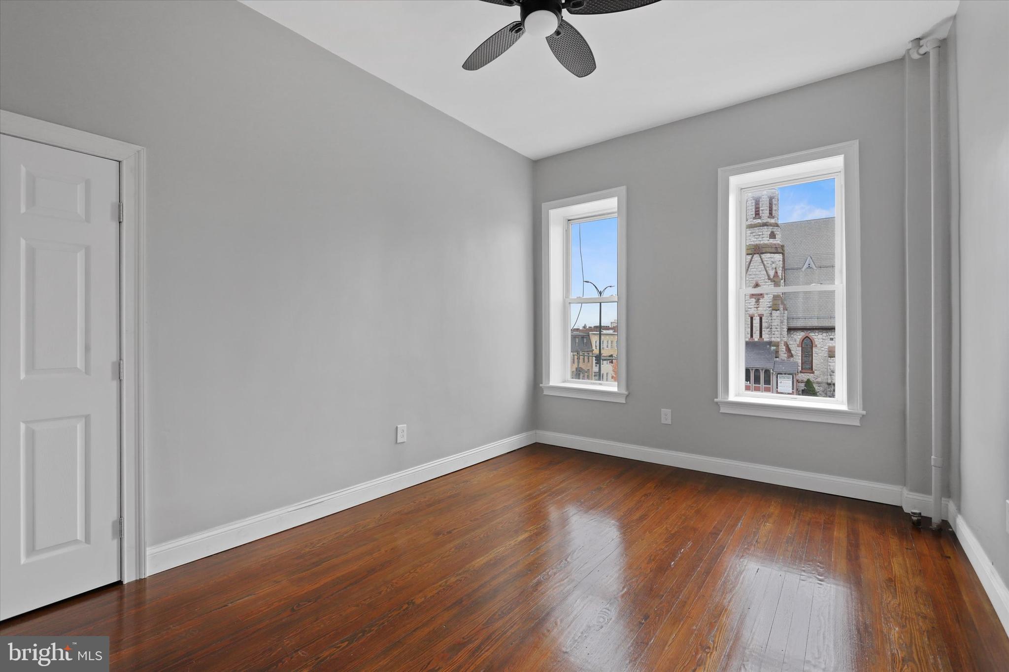 215 W WASHINGTON STREET