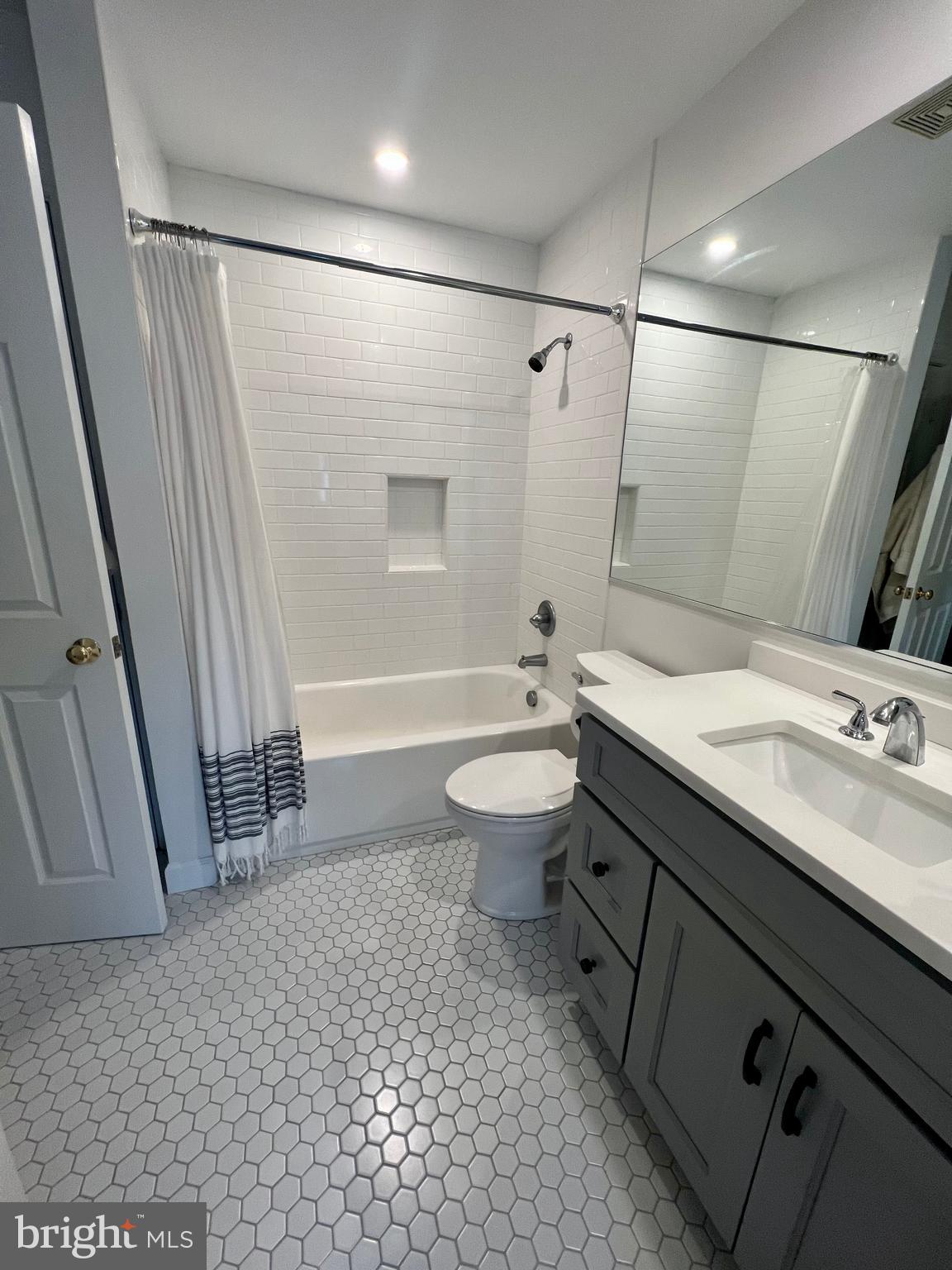 BEVERLY MANOR - Residential