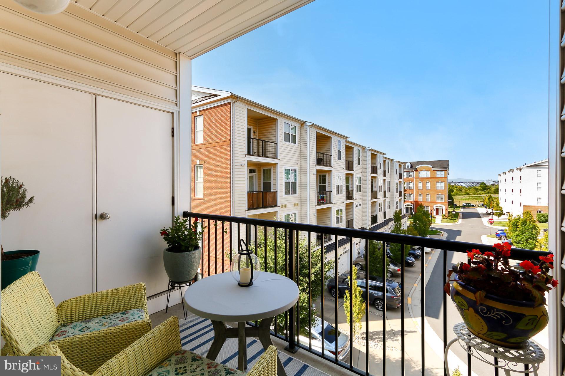 BUCKINGHAM AT LOUDOUN VALLEY - Residential