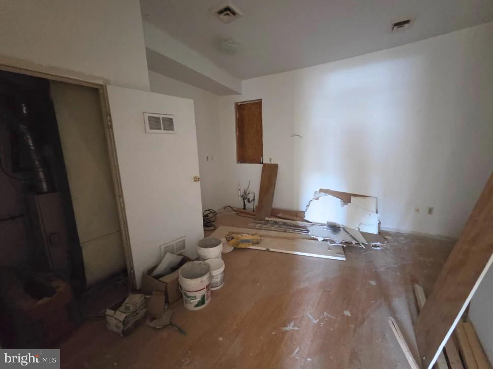 NORTHERN LIBERTIES - Commercial Sale