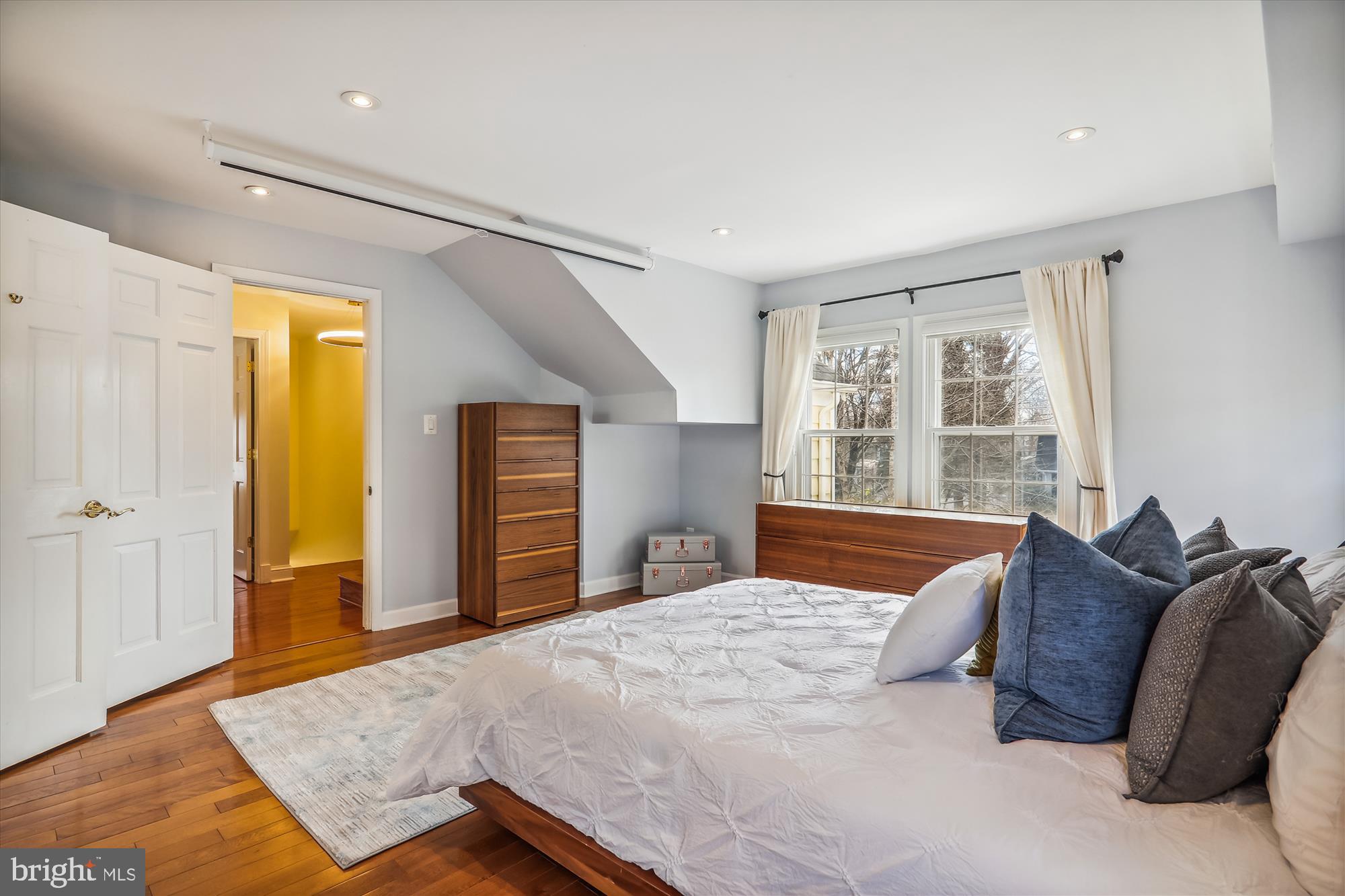 HUNTINGTON TERRACE - Residential