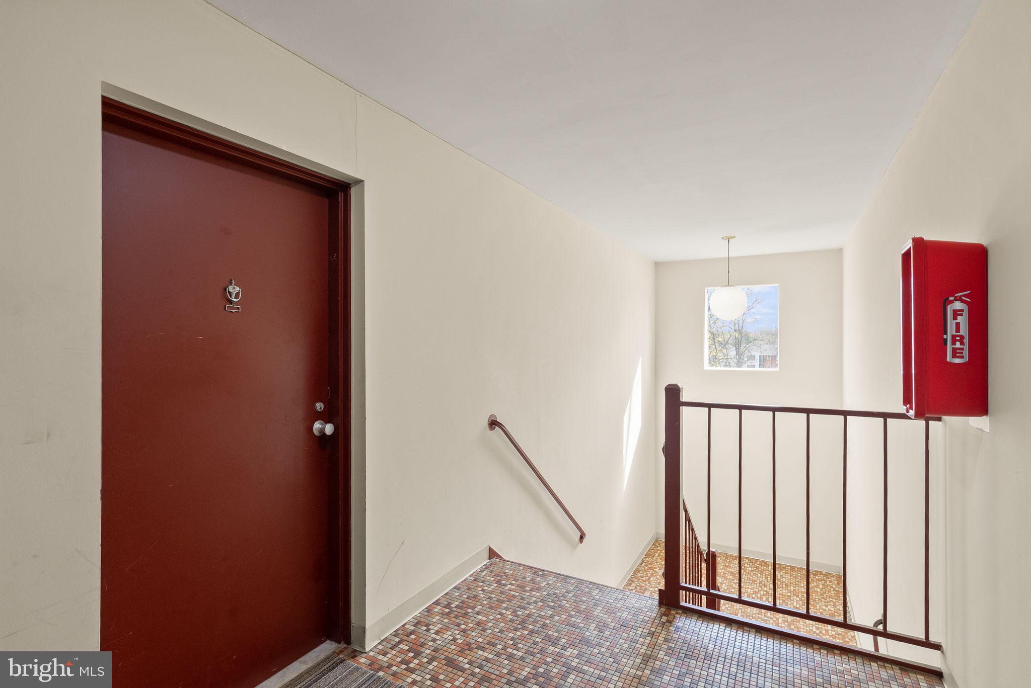 COUNTRY CLUB GREEN - Residential