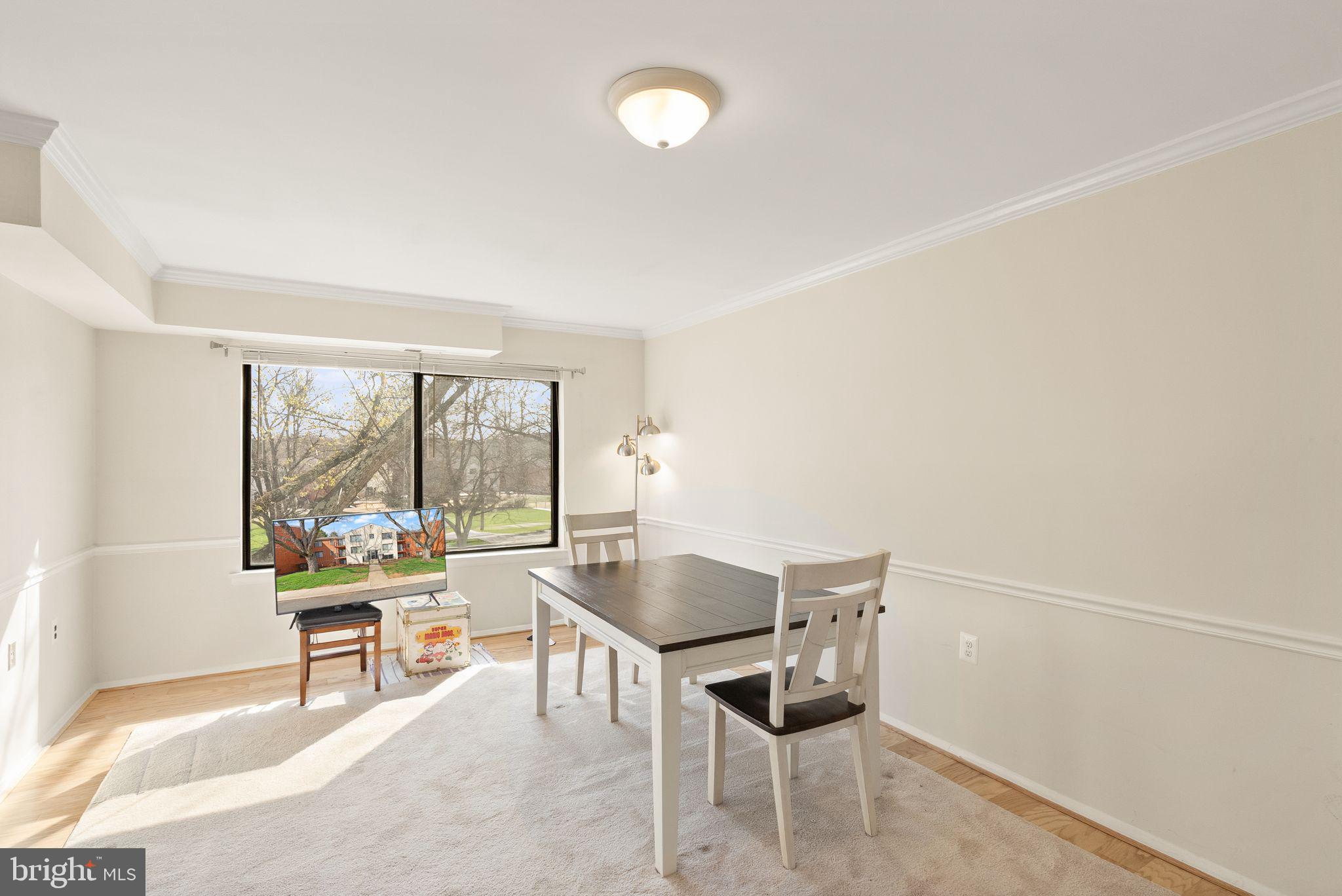 COUNTRY CLUB GREEN - Residential