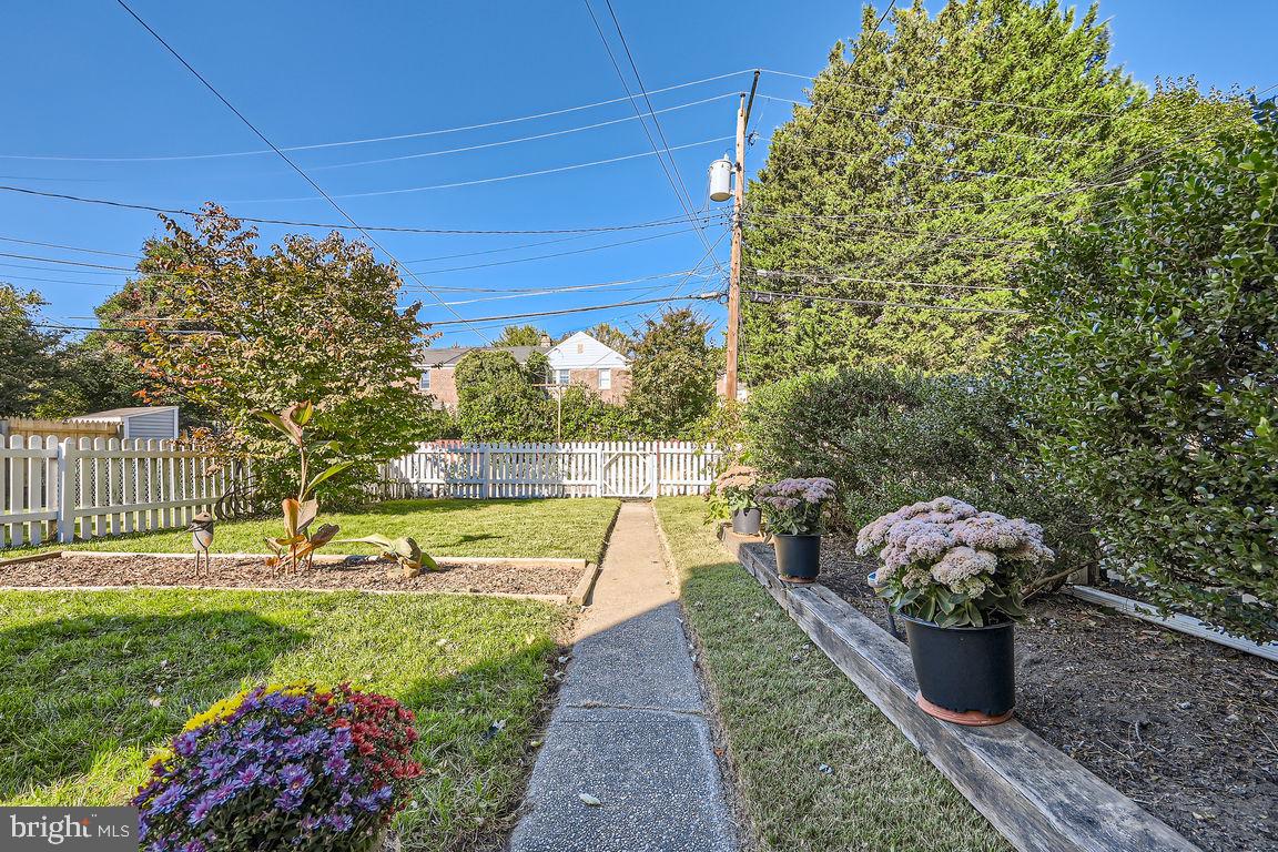 LOCH RAVEN VILLAGE - Residential