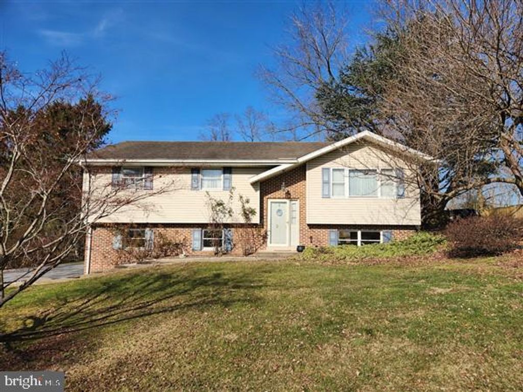Photo of 58 Persimmon Lane, Elizabethtown, PA 17022 (MLS # PALA2053774)