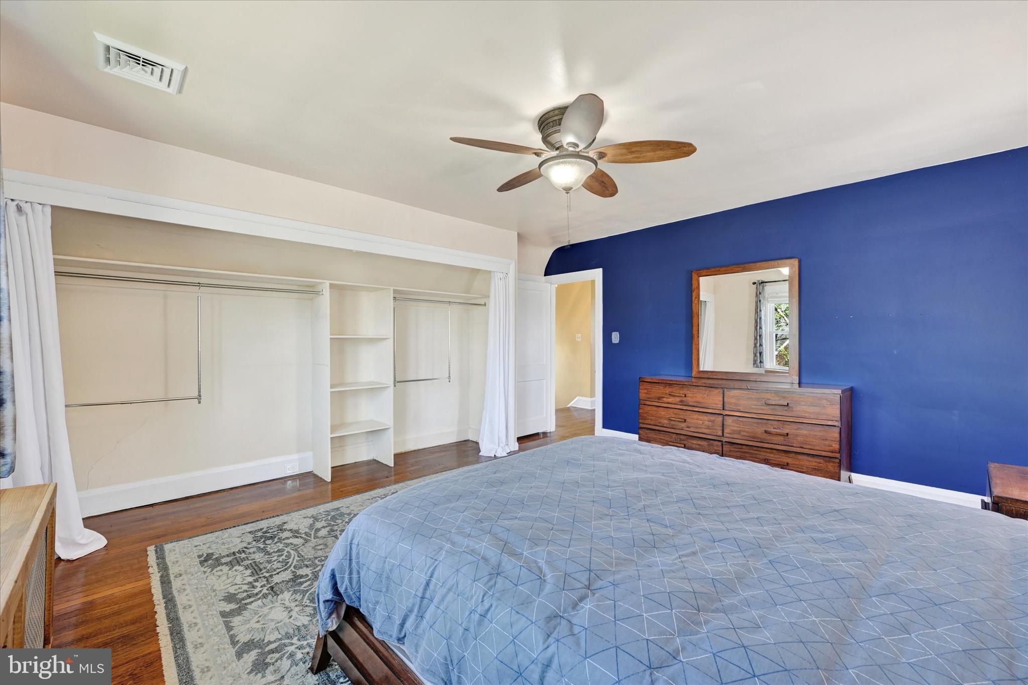 PARKVILLE - Residential