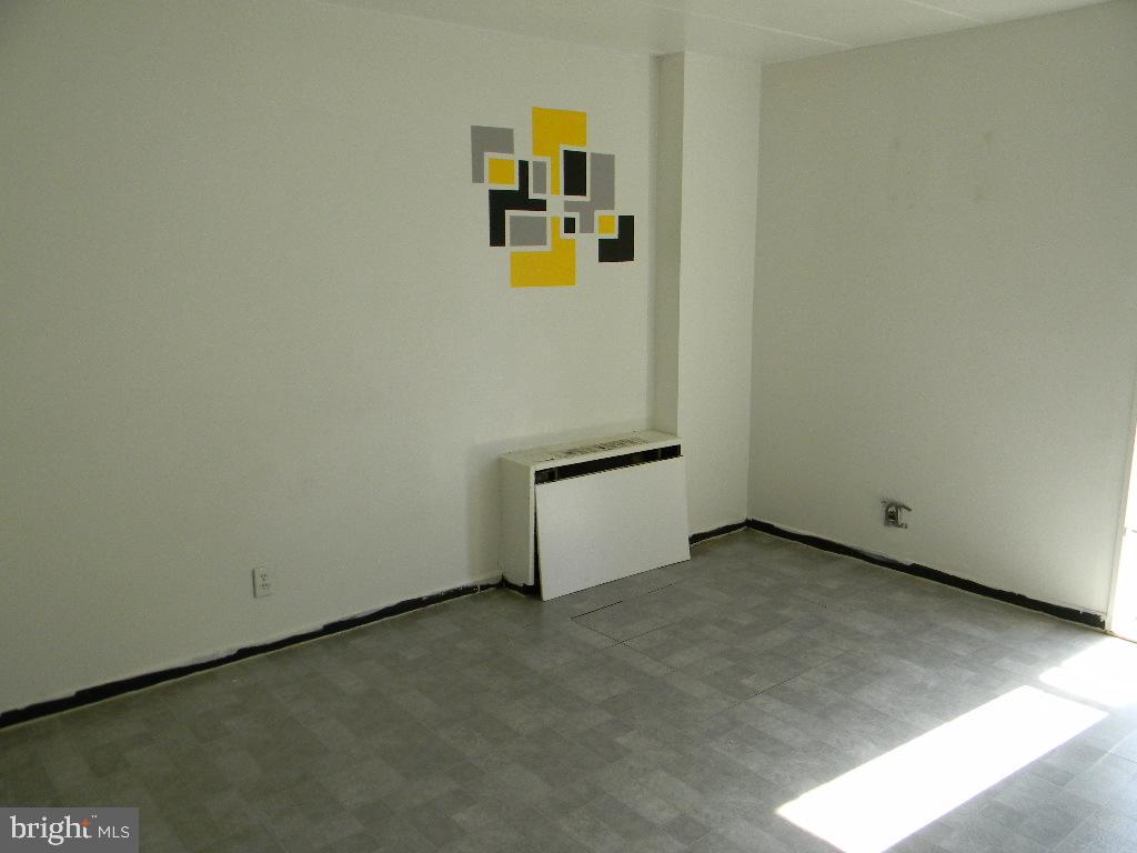 PARKWAY CONDOMINIUMS - Residential