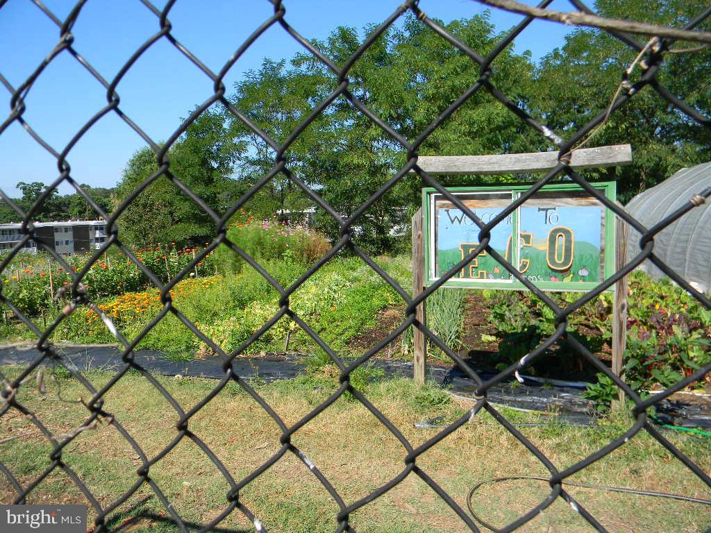 PARKWAY CONDOMINIUMS - Residential