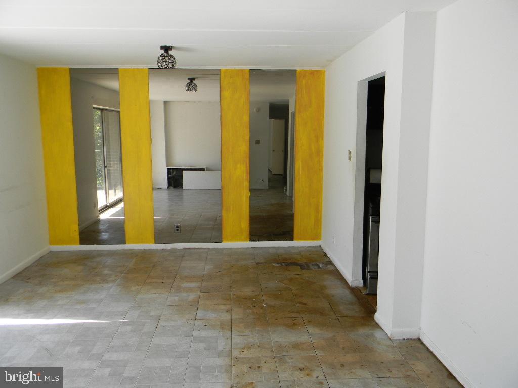 PARKWAY CONDOMINIUMS - Residential