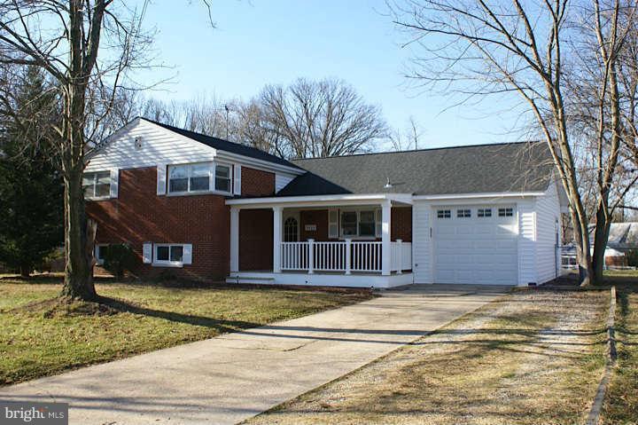 LYNBROOK - Residential