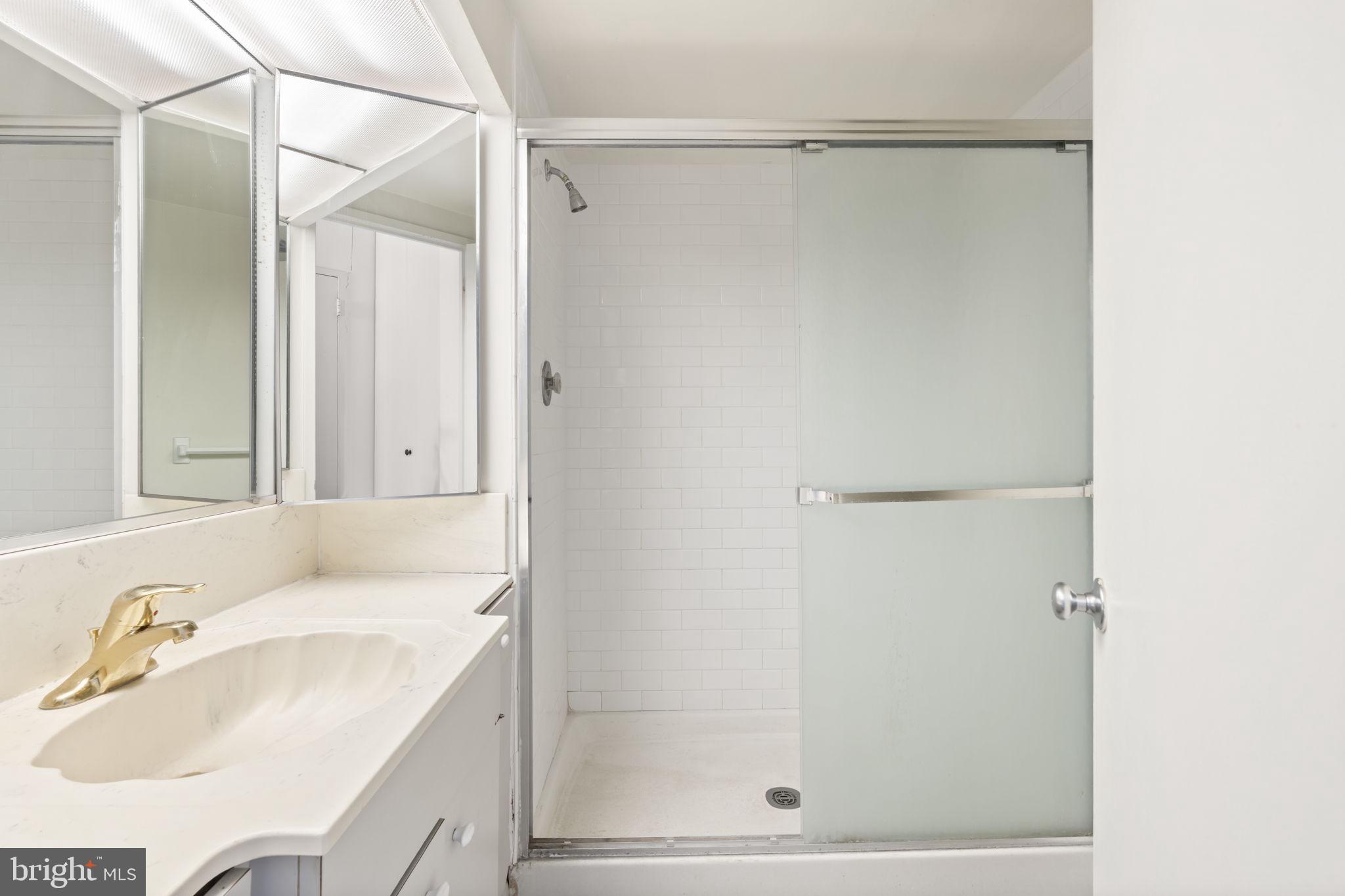 WASHINGTON SQ WEST - Residential