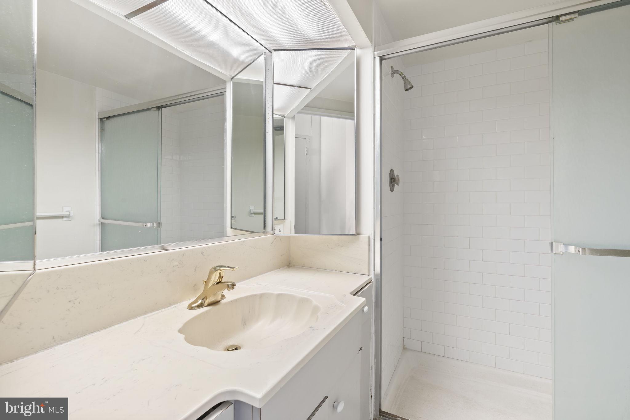 WASHINGTON SQ WEST - Residential