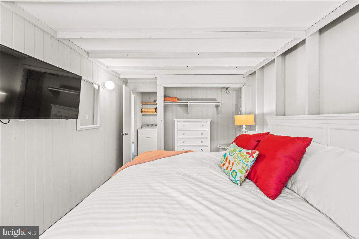 OCEAN VILLAGE - Residential