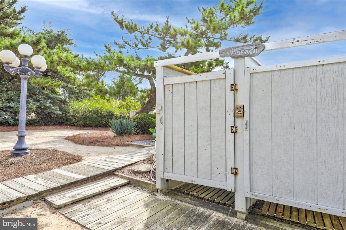 OCEAN VILLAGE - Residential