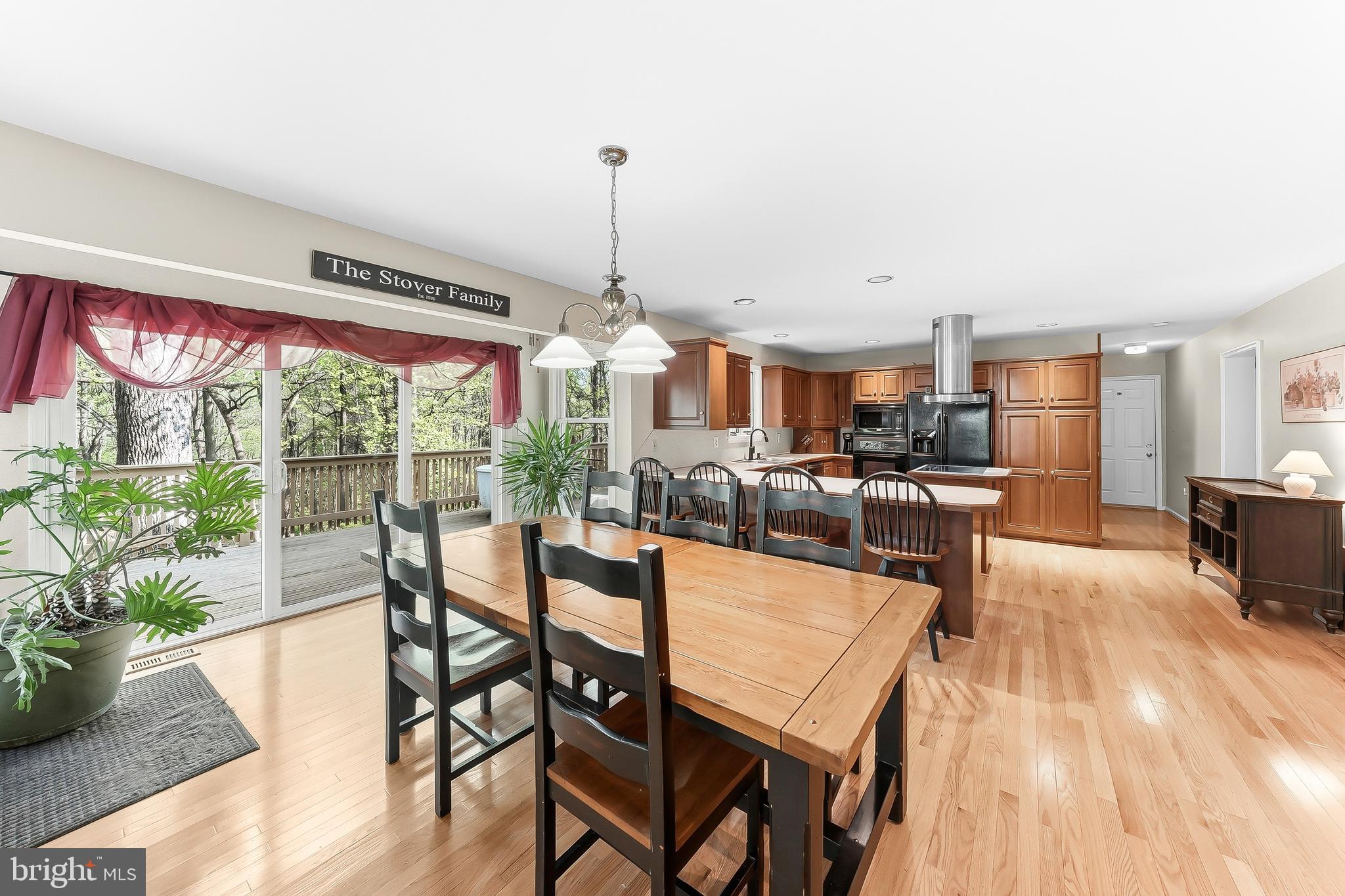 522 RIDGE DRIVE