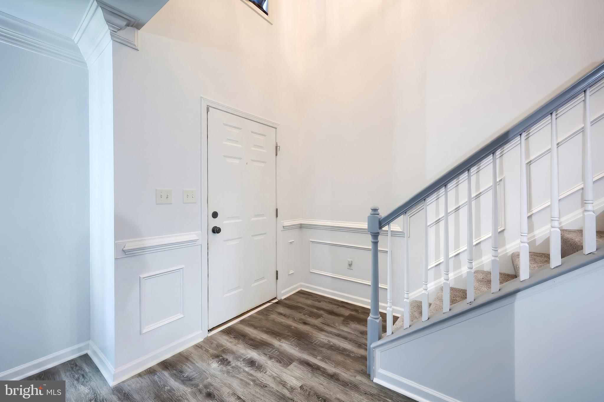 HAMPTON WOODS - Residential