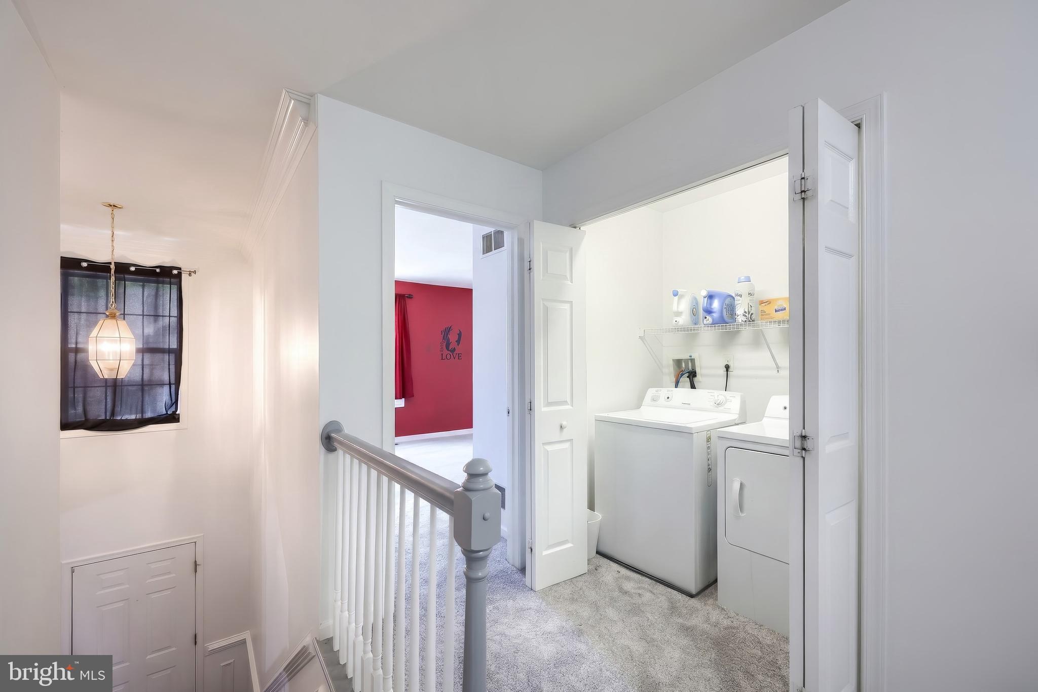 HAMPTON WOODS - Residential