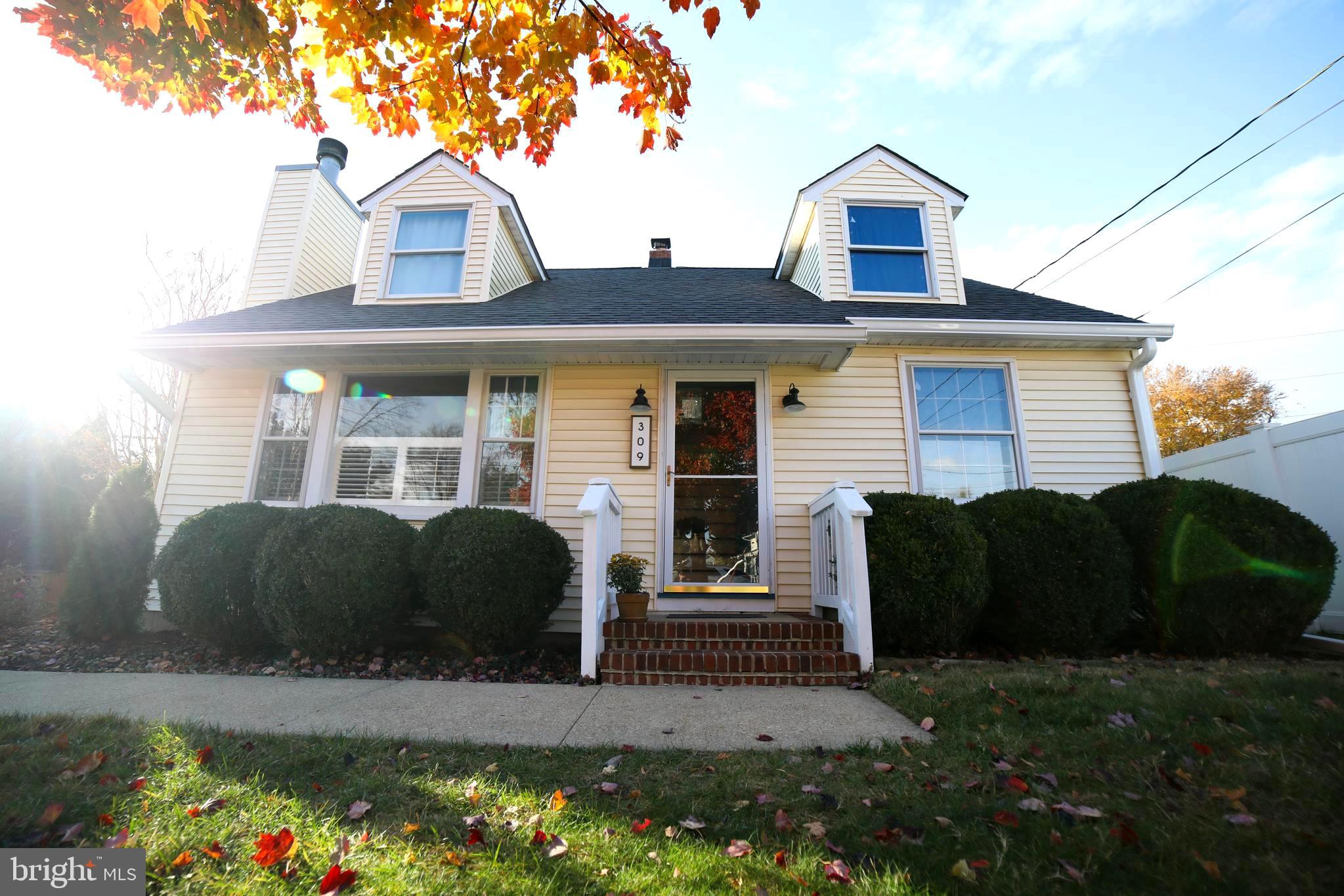 309 N WOODLAWN AVENUE N