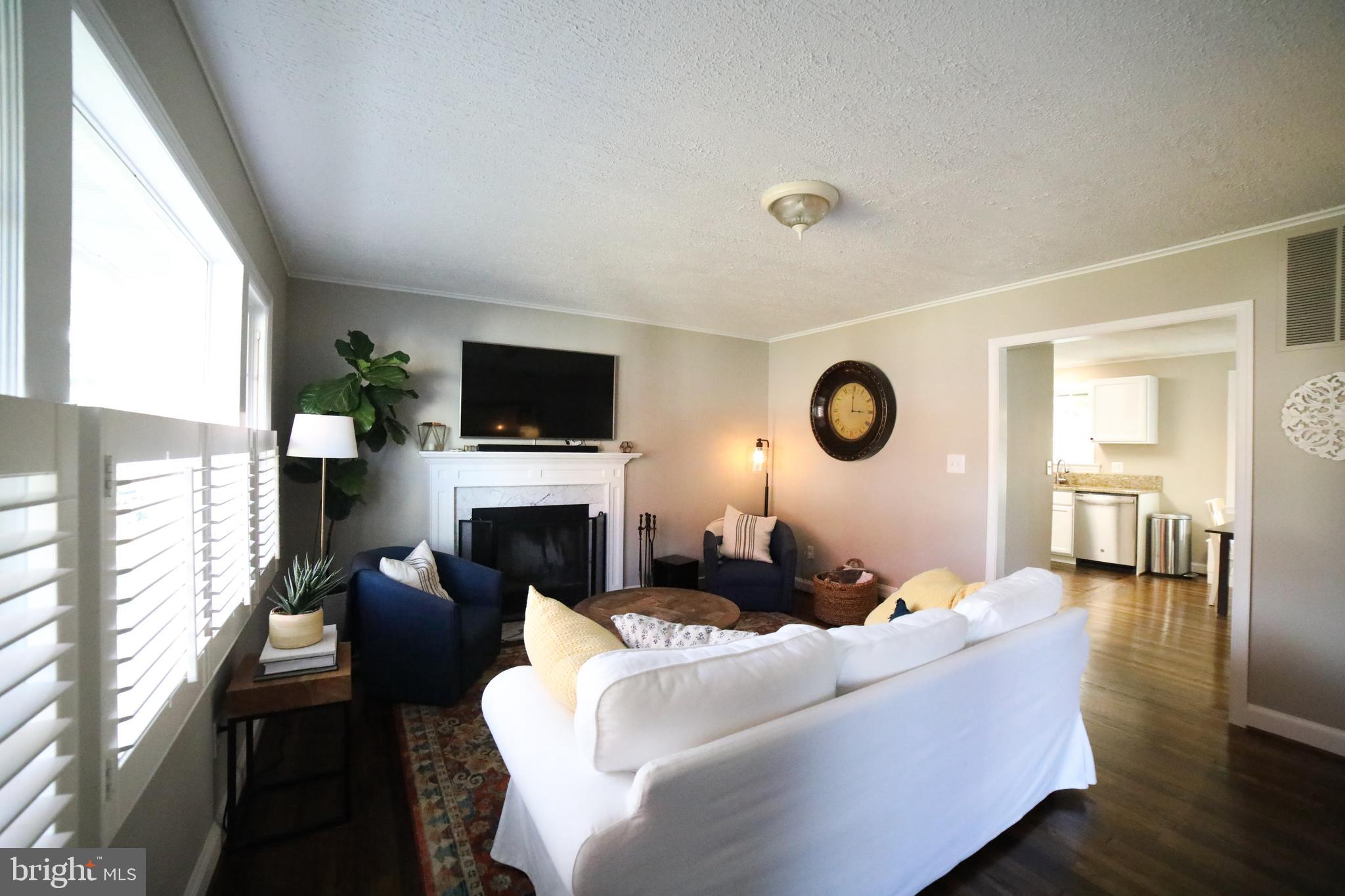 309 N WOODLAWN AVENUE N