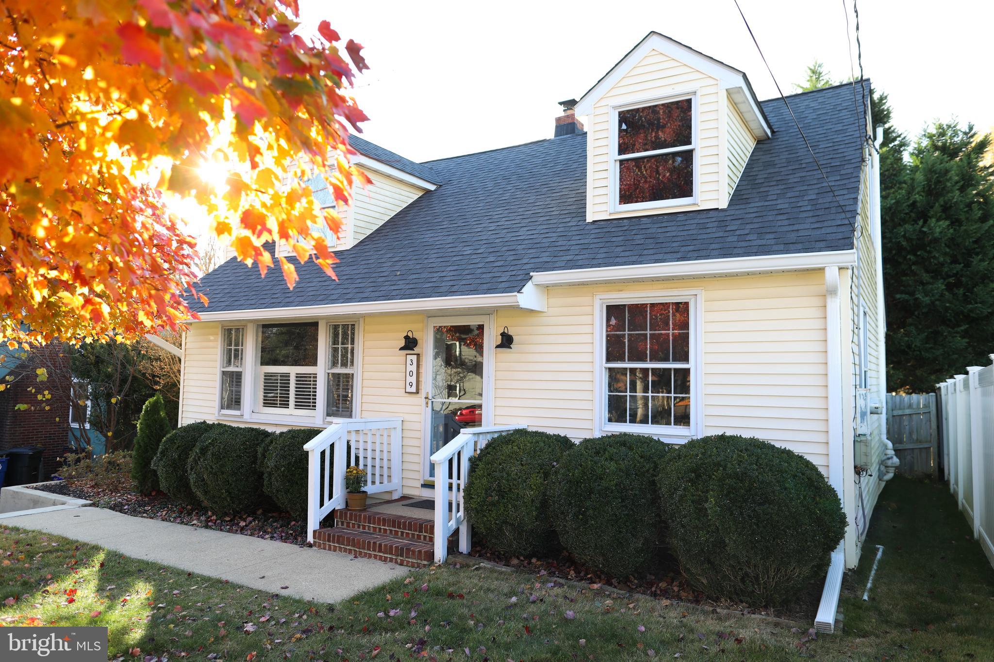 309 N WOODLAWN AVENUE N