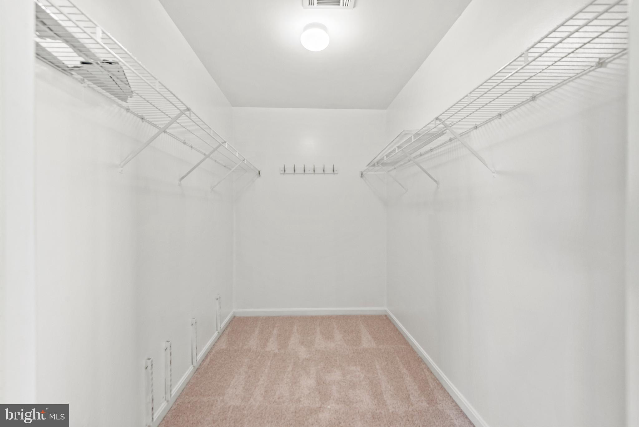 ENGLAND RUN NORTH - Residential