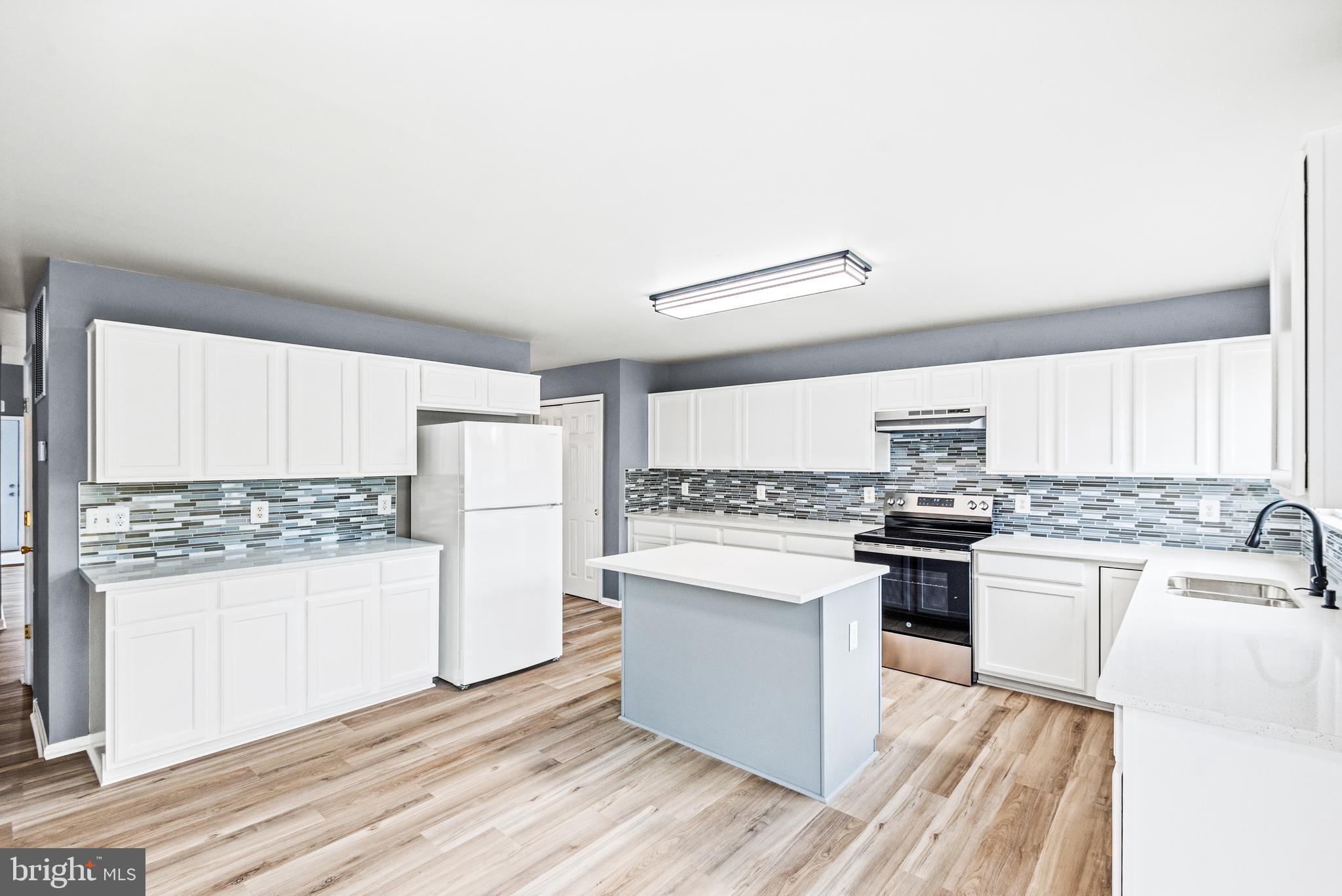 ENGLAND RUN NORTH - Residential