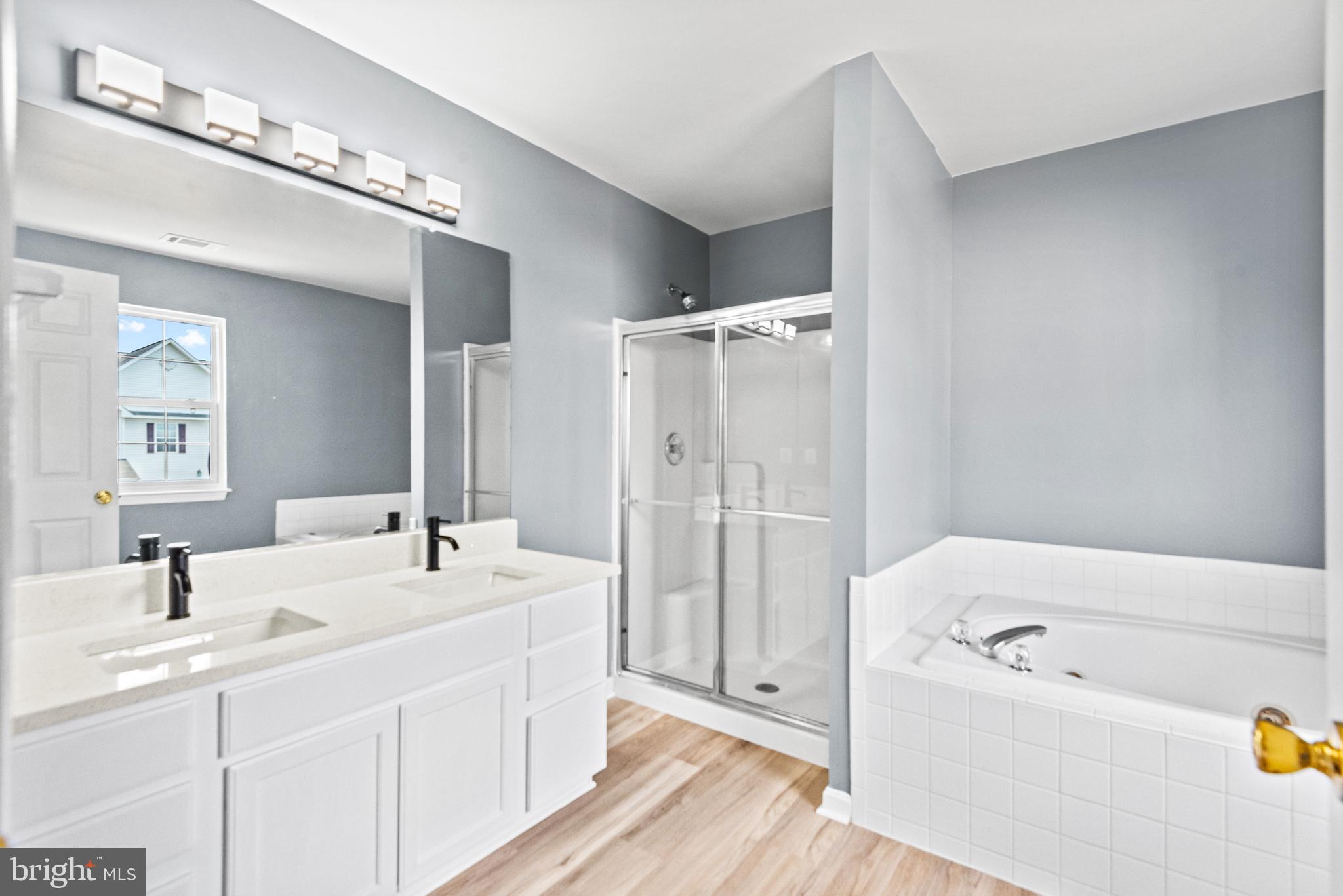 ENGLAND RUN NORTH - Residential