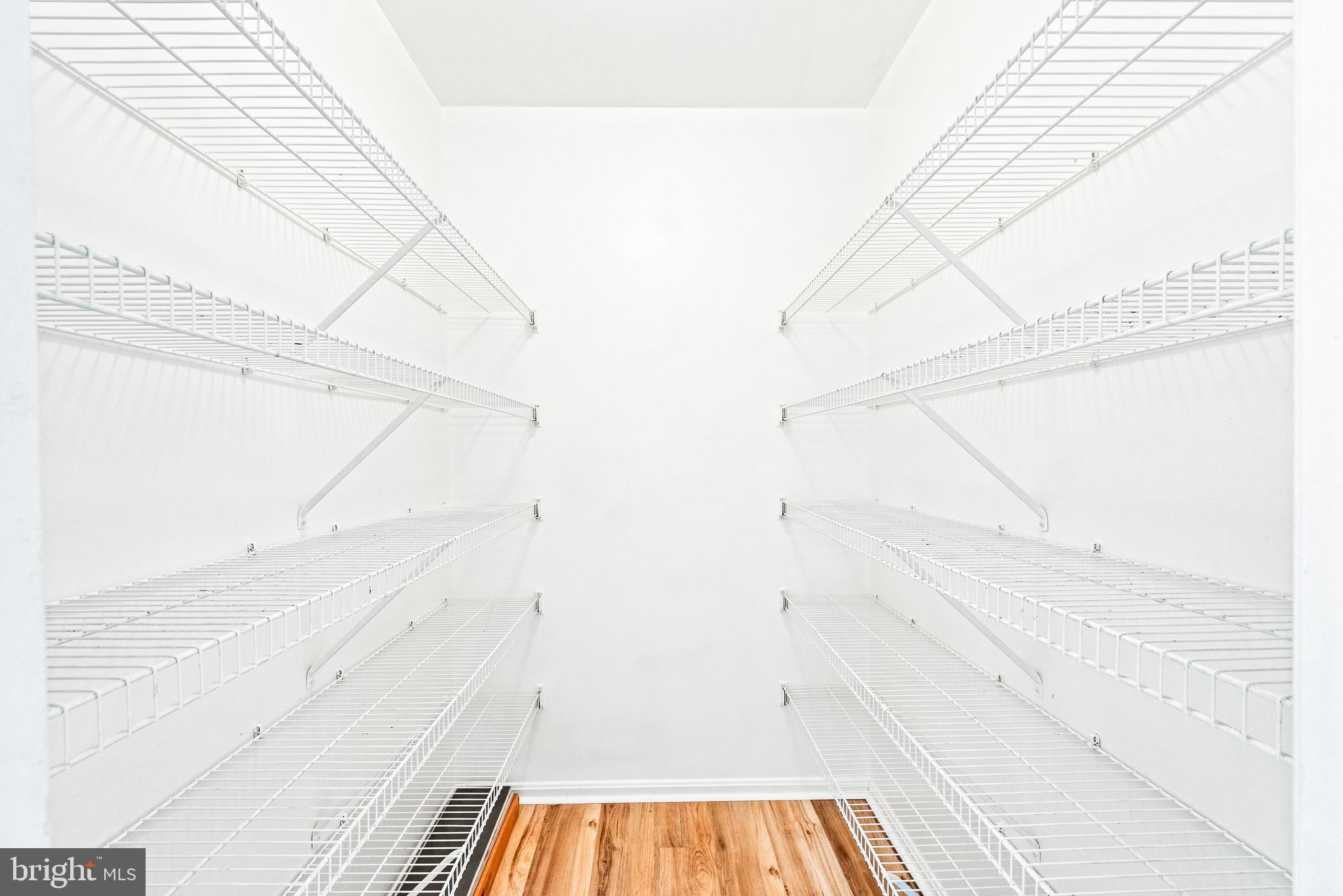 ENGLAND RUN NORTH - Residential