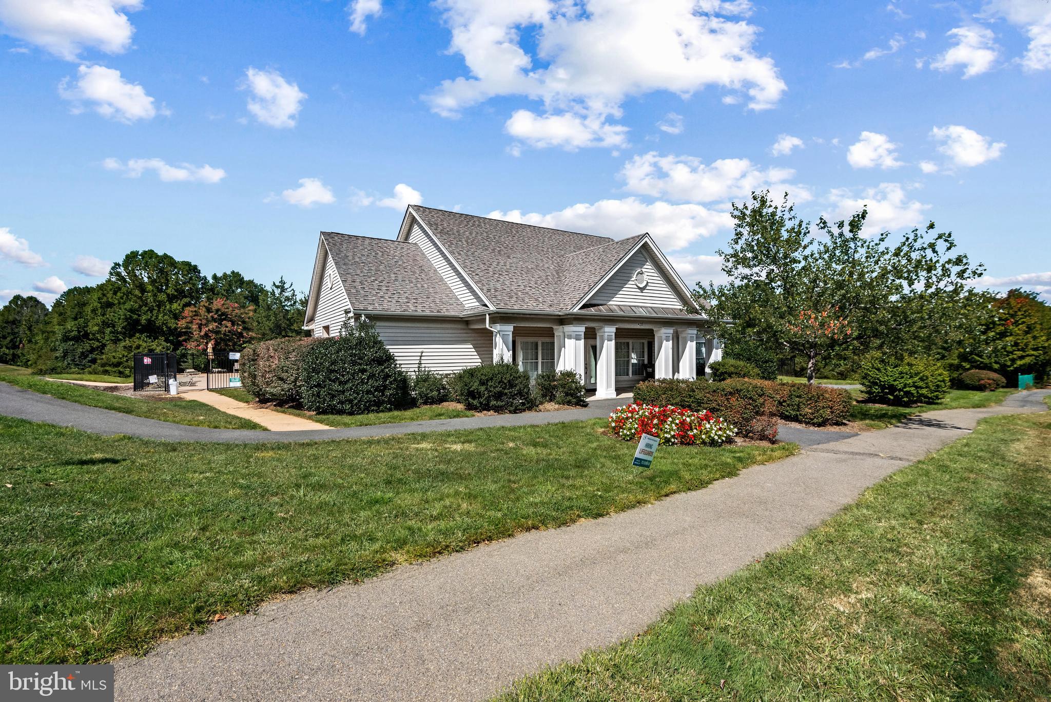 ENGLAND RUN NORTH - Residential