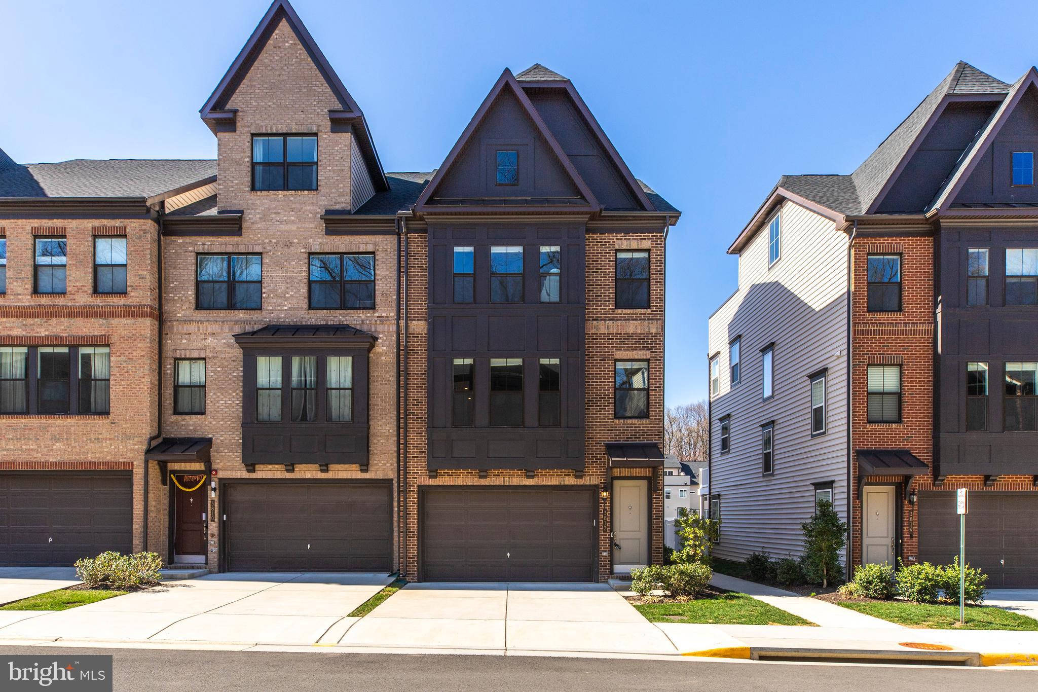 PENDER OAKS - Residential Lease