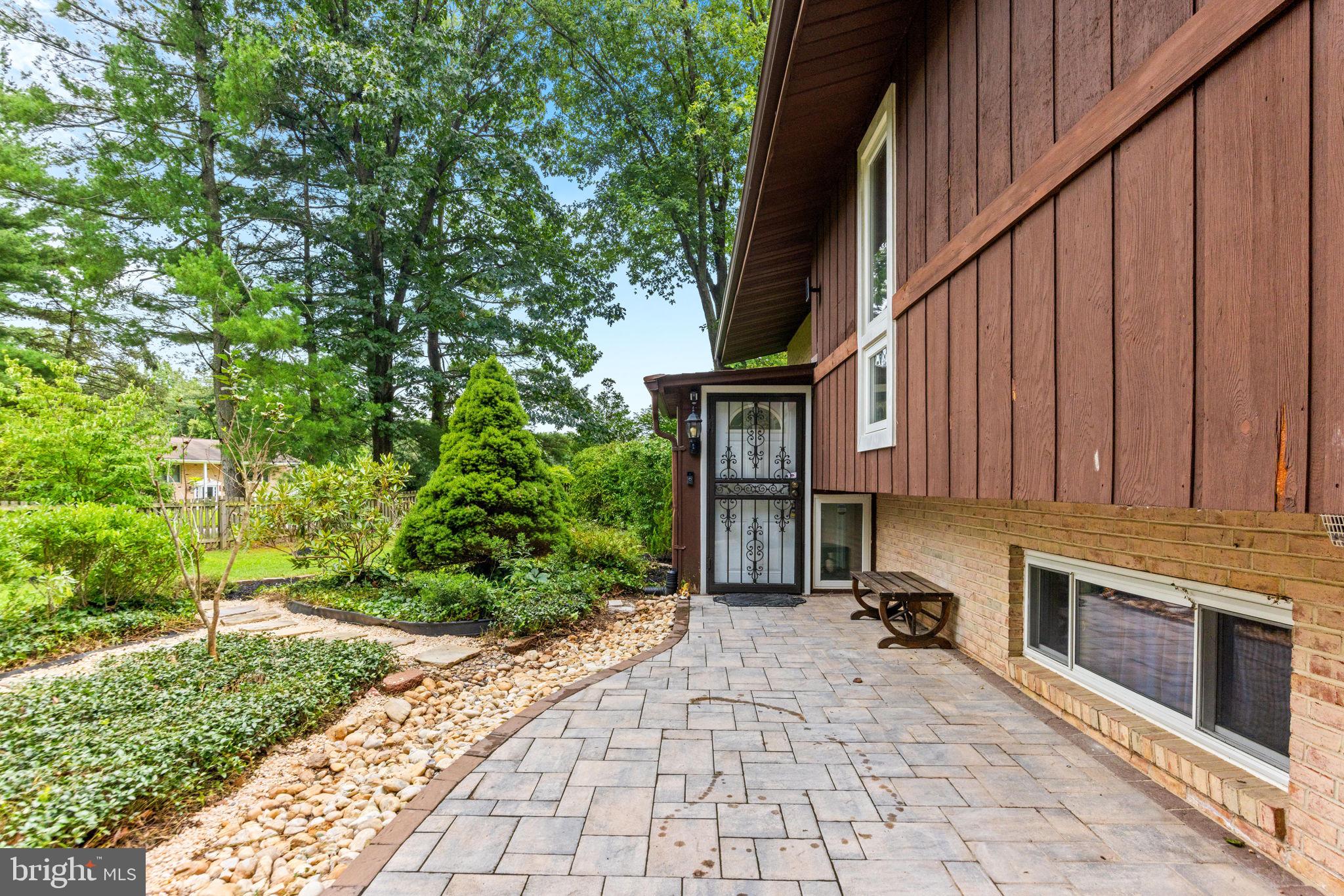 2418 DERBY DRIVE