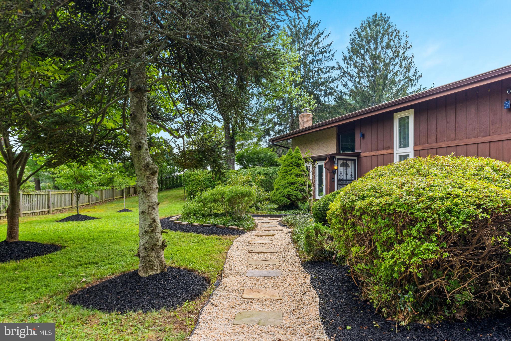 2418 DERBY DRIVE