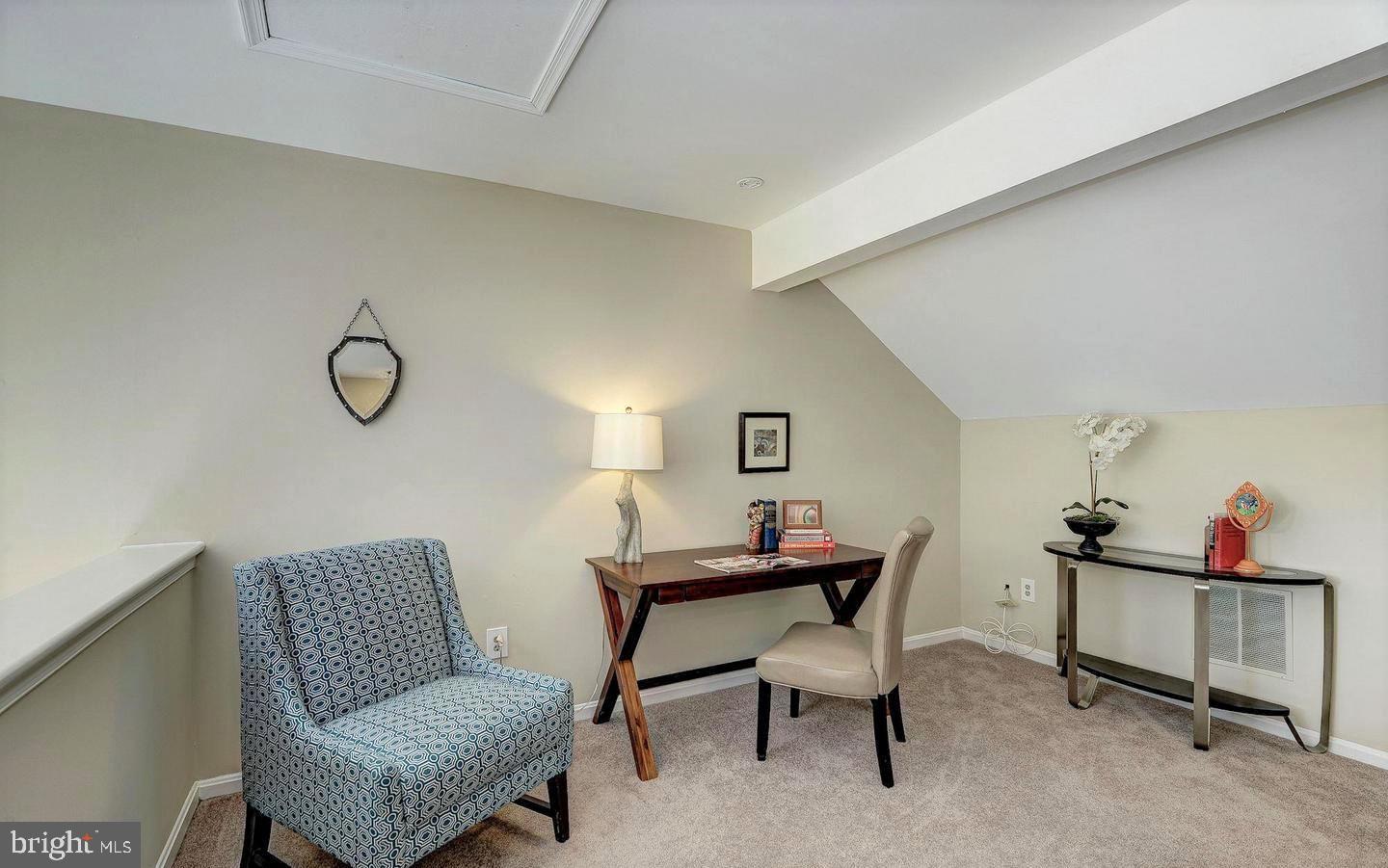 YACHT CLUB AT SEQUOIA VILLAGE - Residential Lease