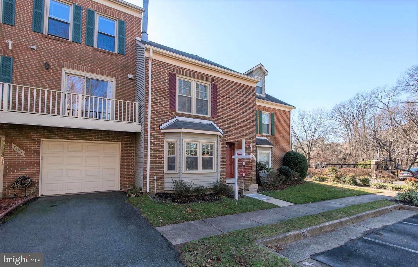 YACHT CLUB AT SEQUOIA VILLAGE - Residential Lease