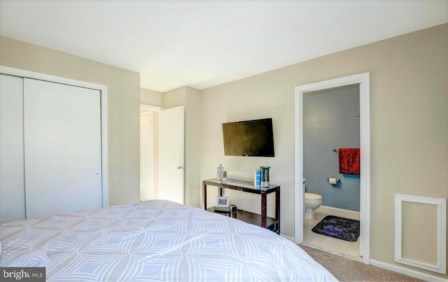 YACHT CLUB AT SEQUOIA VILLAGE - Residential Lease